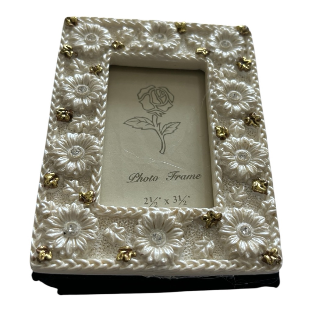 Ckg Floral Photo Frame And Mini Photo Album 4"X3"- Cream Gold And Black